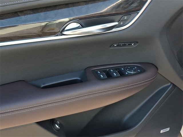 Used 2020 Cadillac XT6 Premium Luxury image 12