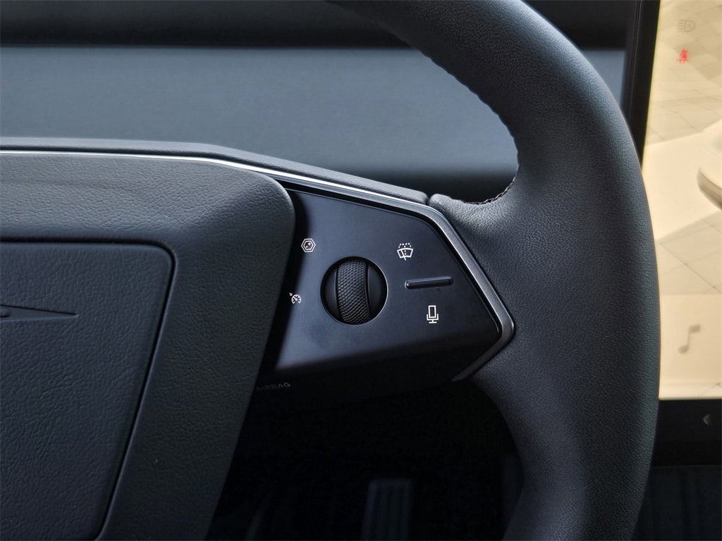 Used 2025 Tesla Cybertruck AWD Crew Cab image 27