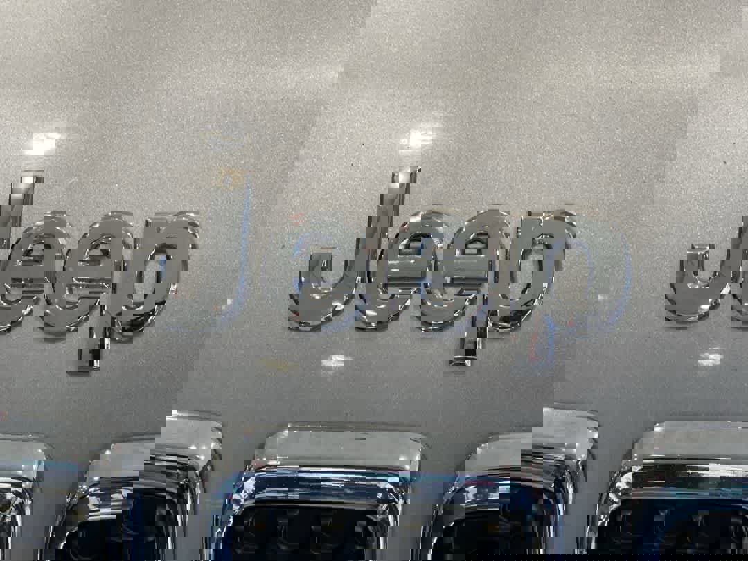 Used 2019 Jeep Cherokee Latitude Plus image 10