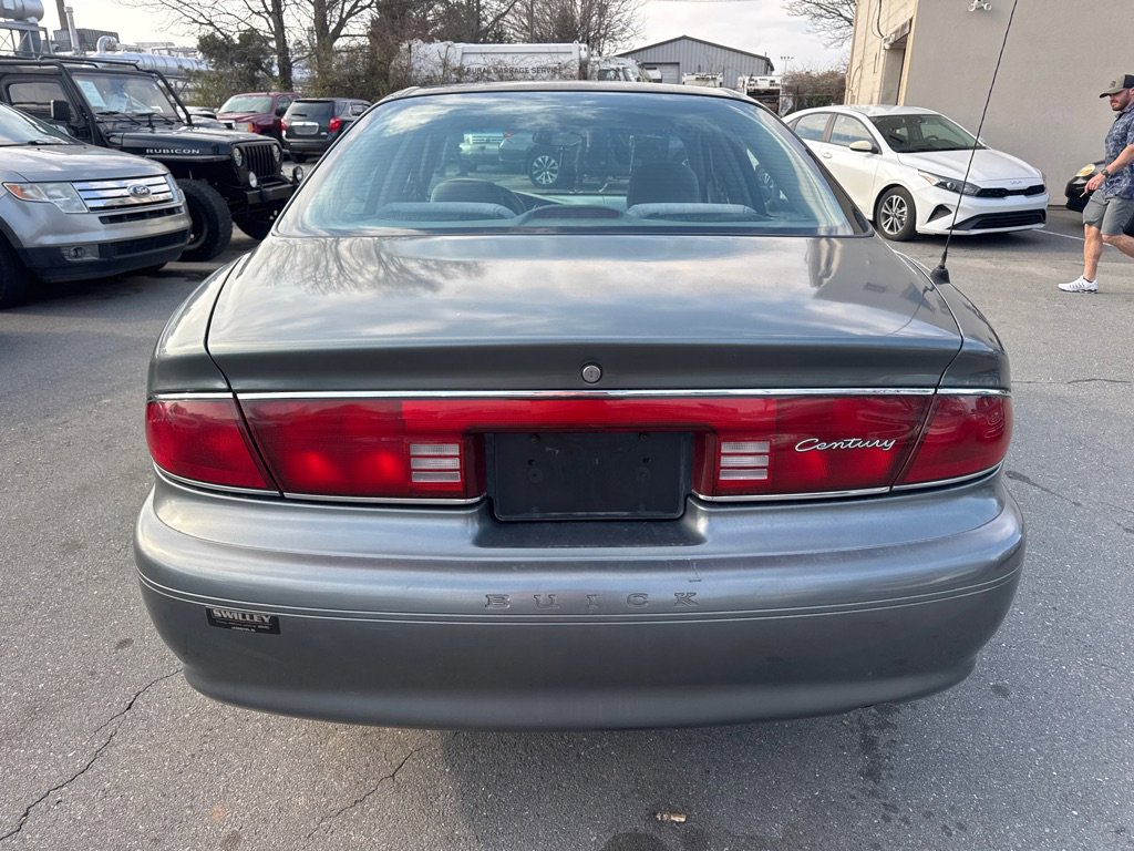 Used 2005 Buick Century Custom image 3
