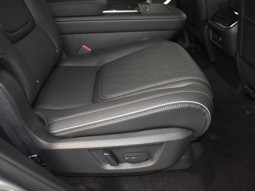 New 2026 INFINITI QX80 Autograph w/ Premium Cargo Package image 24