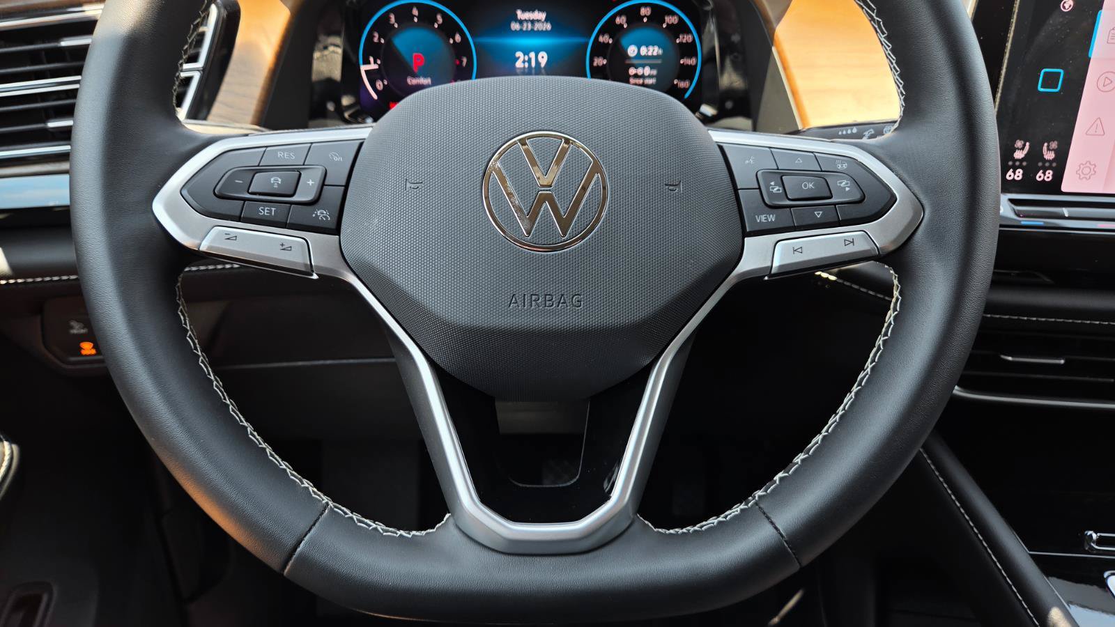 Used 2026 Volkswagen Atlas SE FWD image 25