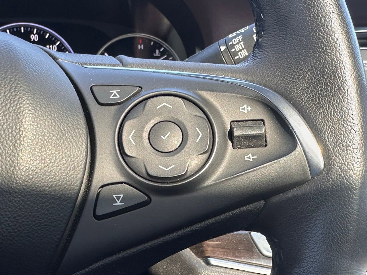 Used 2021 Buick Enclave Avenir image 36