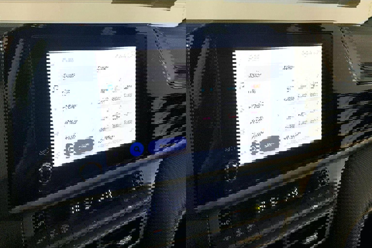 Used 2025 Toyota Camry SE image 6