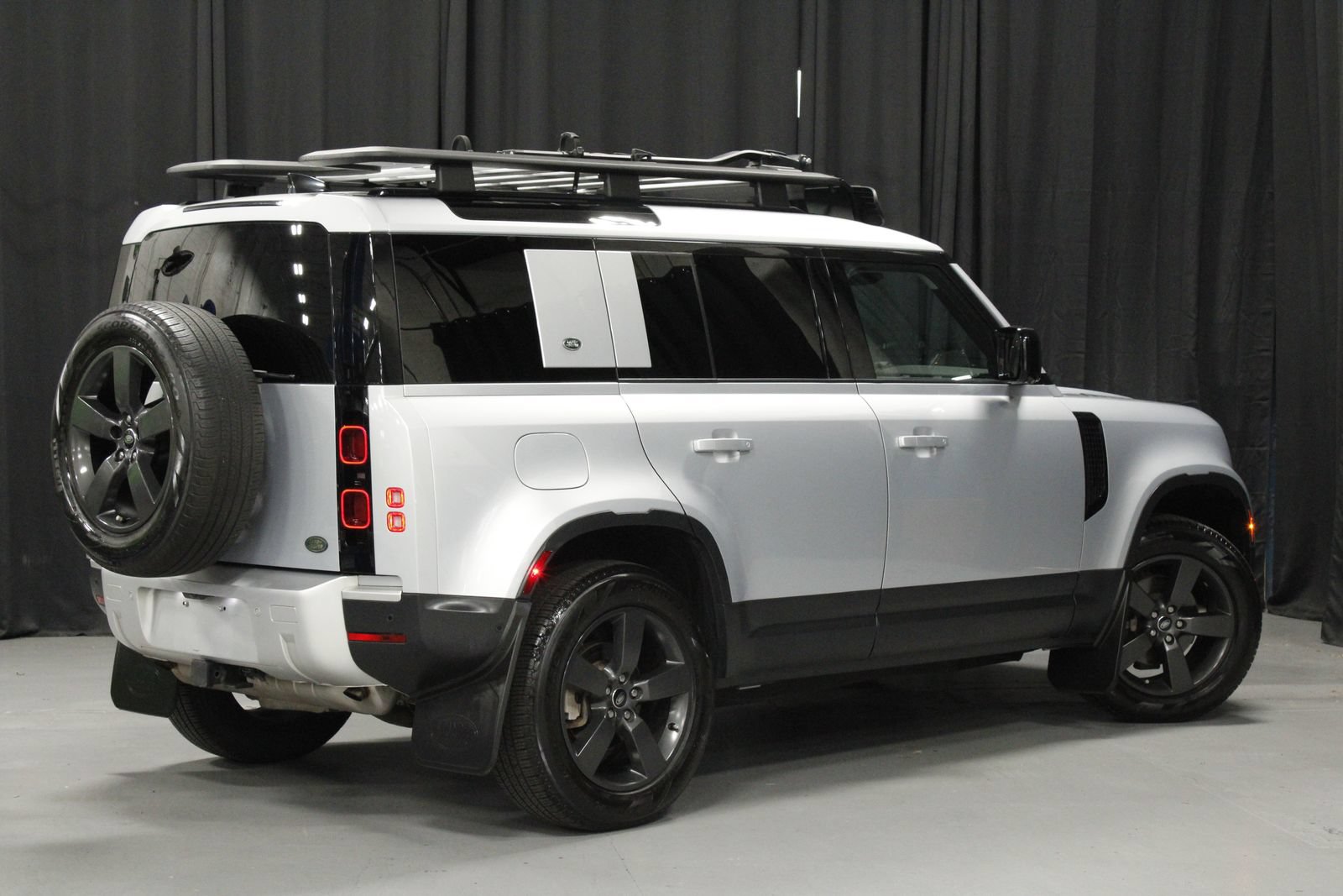 Used 2024 Land Rover Defender 110 S AWD/4WD image 7
