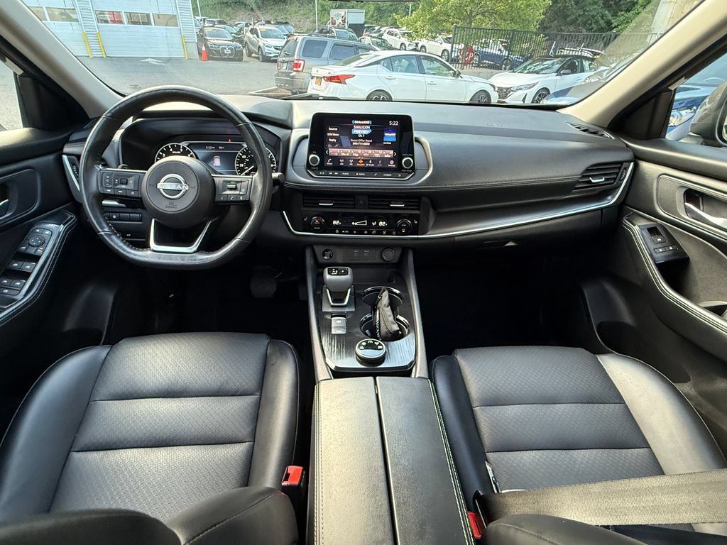 Used 2024 Nissan Rogue SV w/ SV Premium Package AWD/4WD image 13