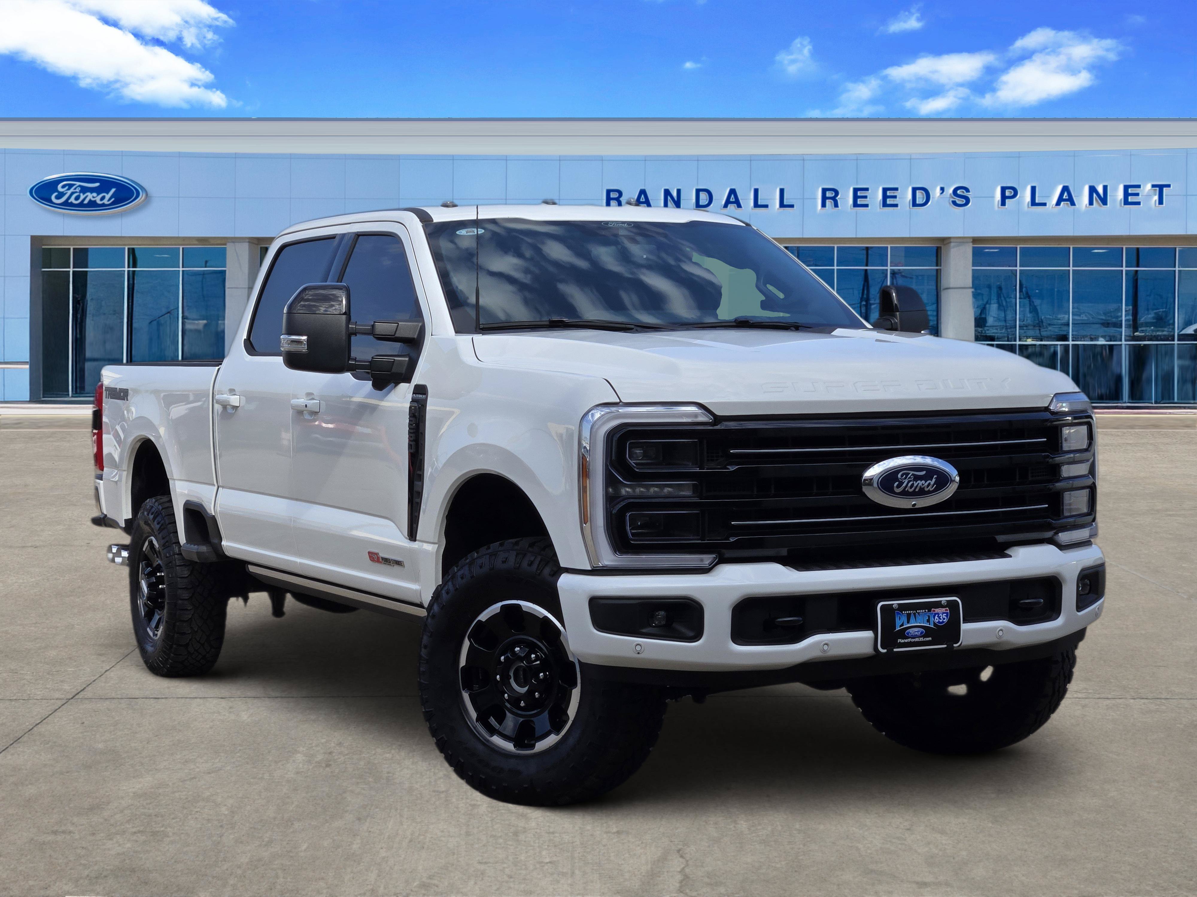 Certified 2025 Ford F250 Platinum w/ Tremor Off-Road Package AWD/4WD image 1