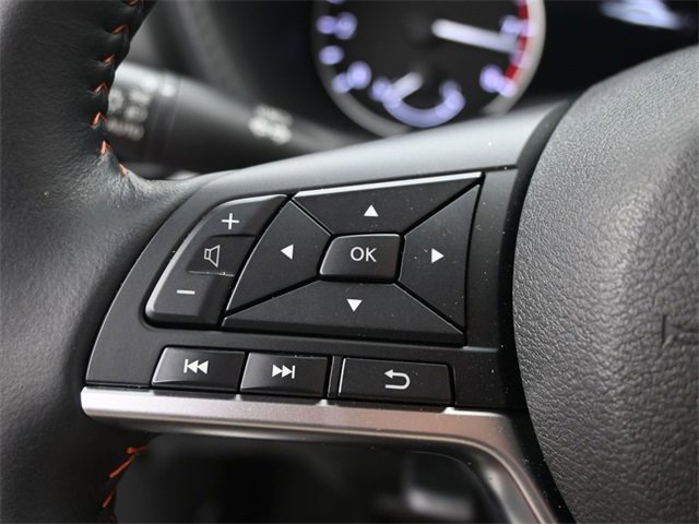 Used 2025 Nissan Sentra SR w/ SR Premium Package image 18