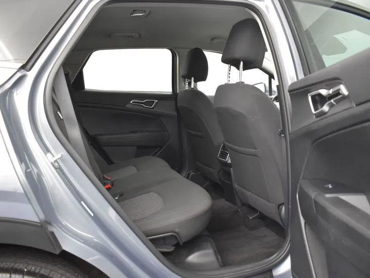 Used 2025 Kia Sportage LX image 18