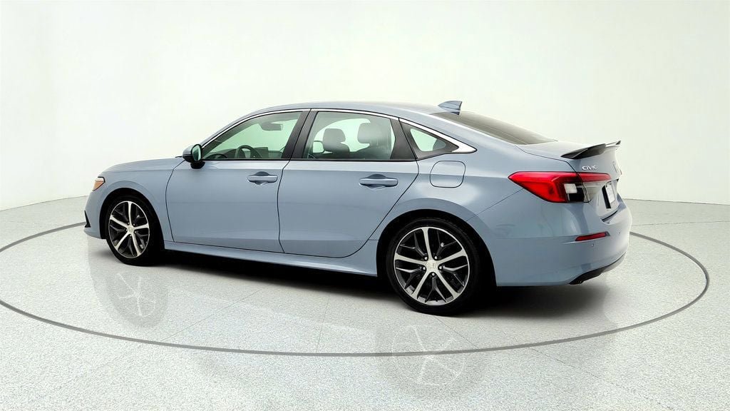 Used 2022 Honda Civic Touring image 7