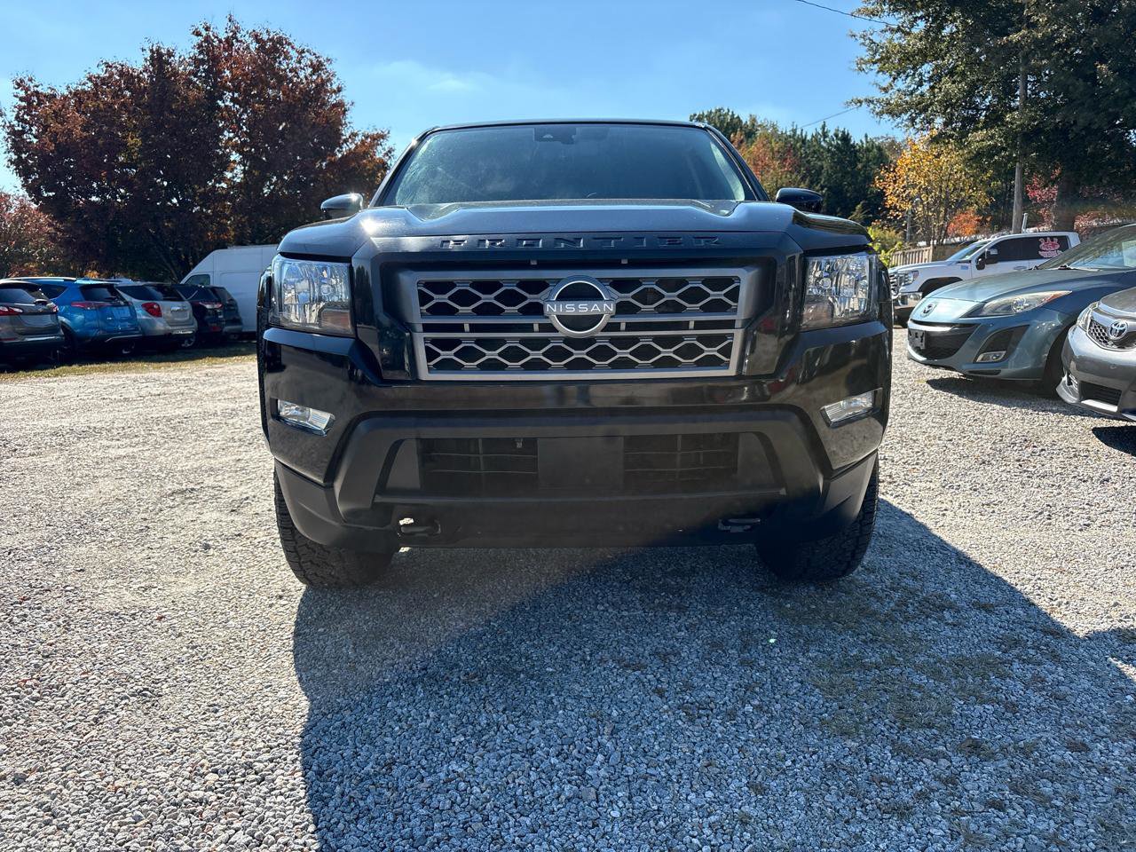 Used 2022 Nissan Frontier SV image 3