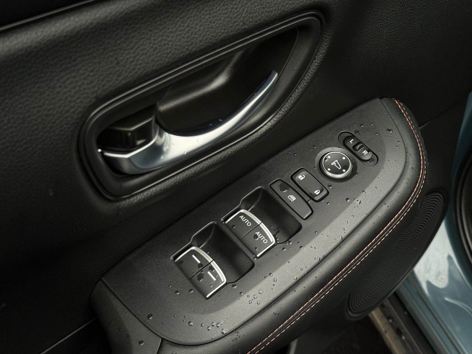 Certified 2025 Honda HR-V Sport image 14