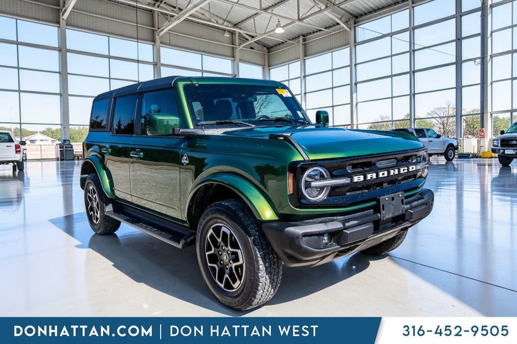 Used 2025 Ford Bronco Outer Banks image 35