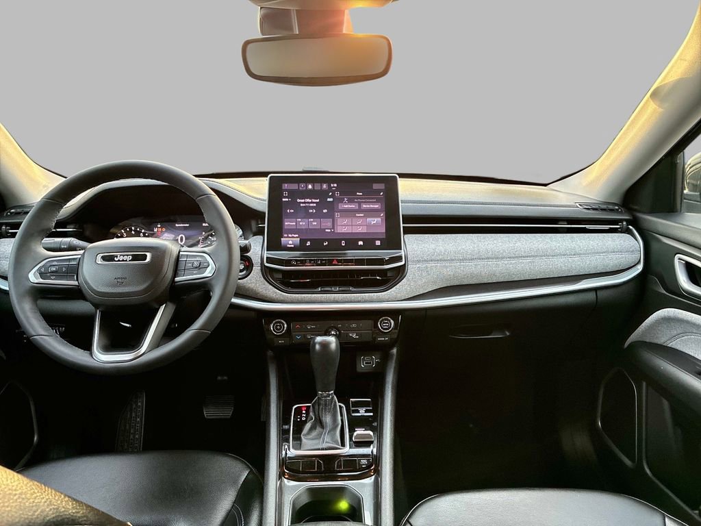 Used 2022 Jeep Compass Latitude image 17