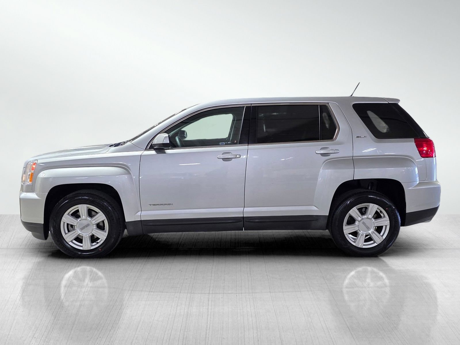 Used 2016 GMC Terrain SLE FWD image 4