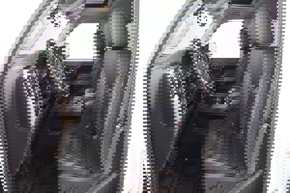 Used 2016 GMC Sierra 2500 Denali w/ Suspension Package, Off-Road AWD/4WD image 12