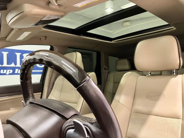 Used 2017 Jeep Grand Cherokee Overland w/ Jeep Active Safety Group image 28