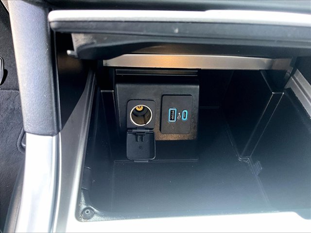 Used 2020 Ford Explorer XLT w/ Equipment Group 202A RWD image 26