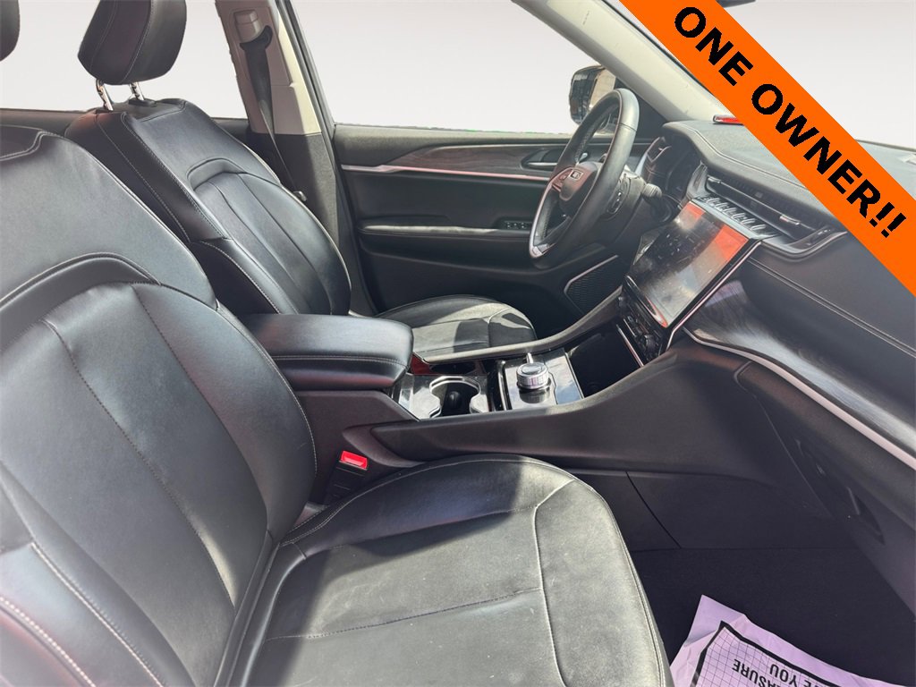 Used 2022 Jeep Grand Cherokee L Limited image 15