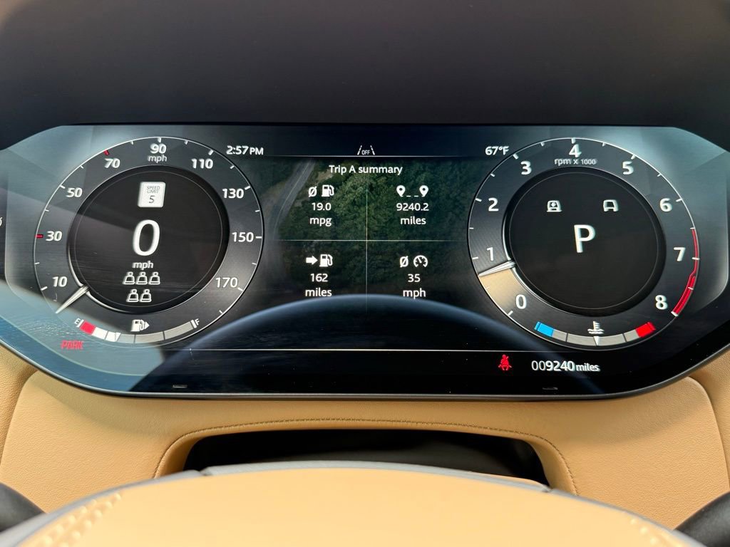 Used 2025 Land Rover Range Rover Long Wheelbase SE AWD/4WD image 29