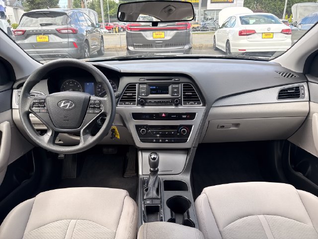 Used 2015 Hyundai Sonata SE FWD image 11