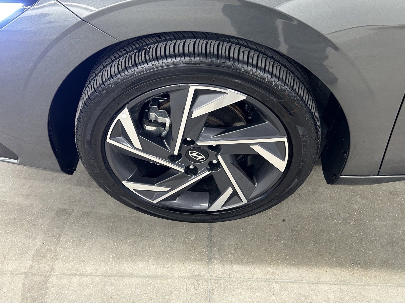 Used 2025 Hyundai Elantra Limited image 20