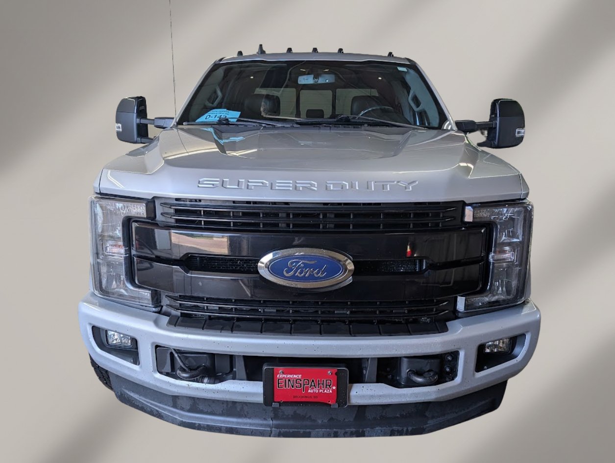Used 2019 Ford F350 Lariat AWD/4WD image 2