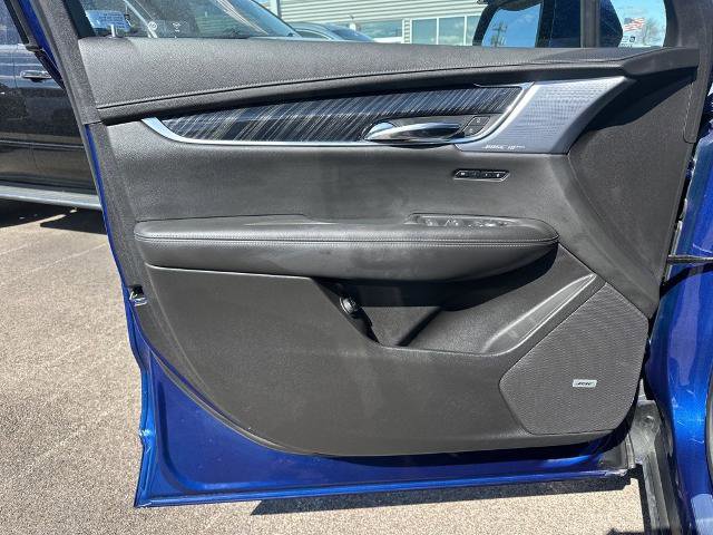 Used 2023 Cadillac XT6 Premium Luxury w/ Technology Package image 25