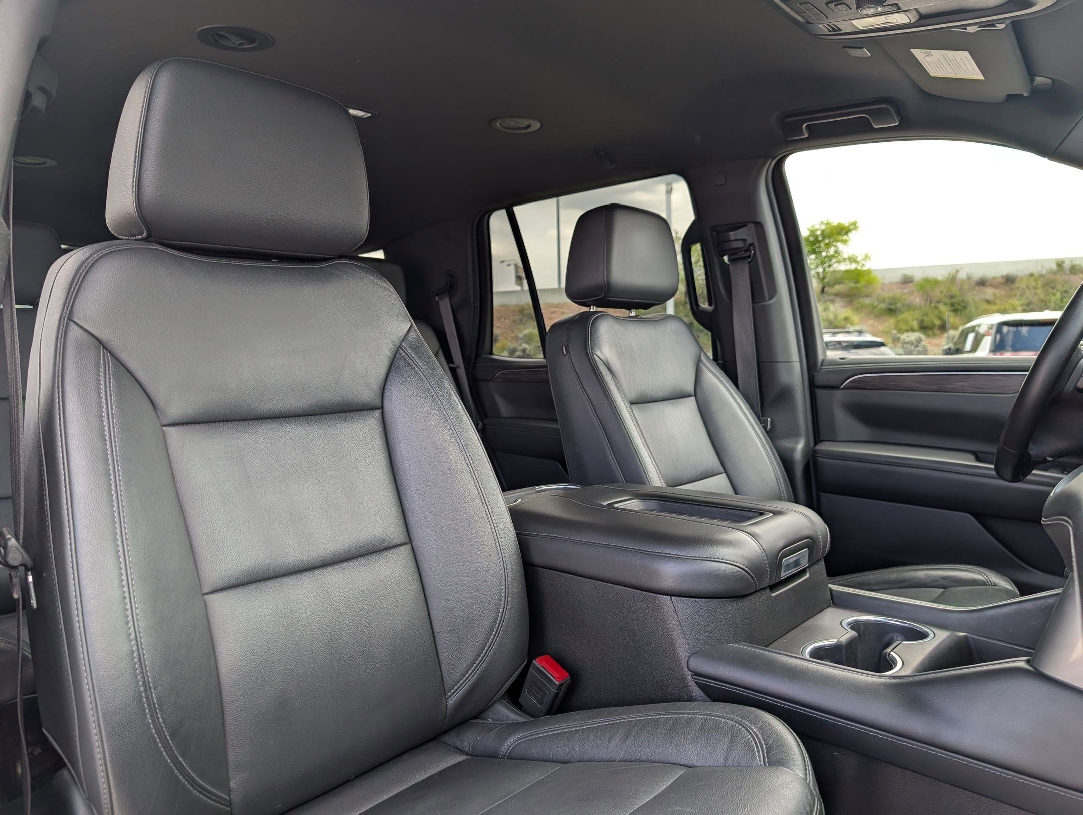Used 2021 Chevrolet Tahoe LT w/ Luxury Package AWD/4WD image 27