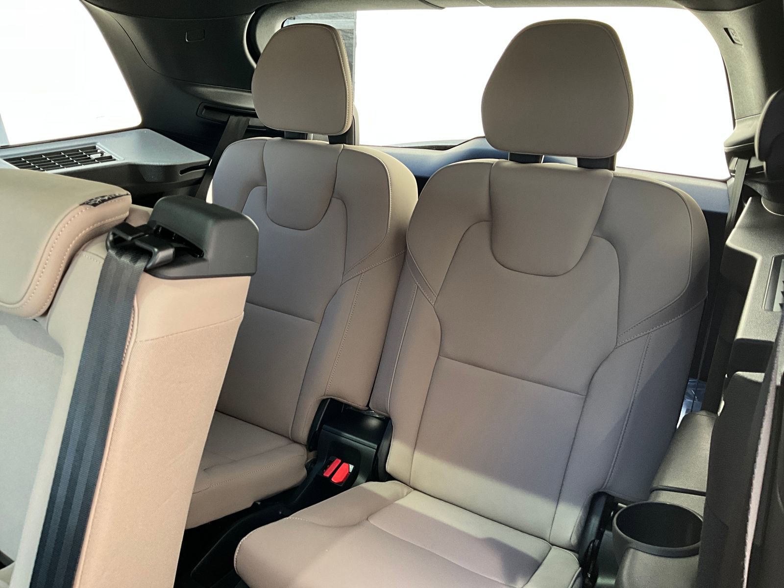 New 2026 Volvo XC90 T8 Core AWD/4WD image 28