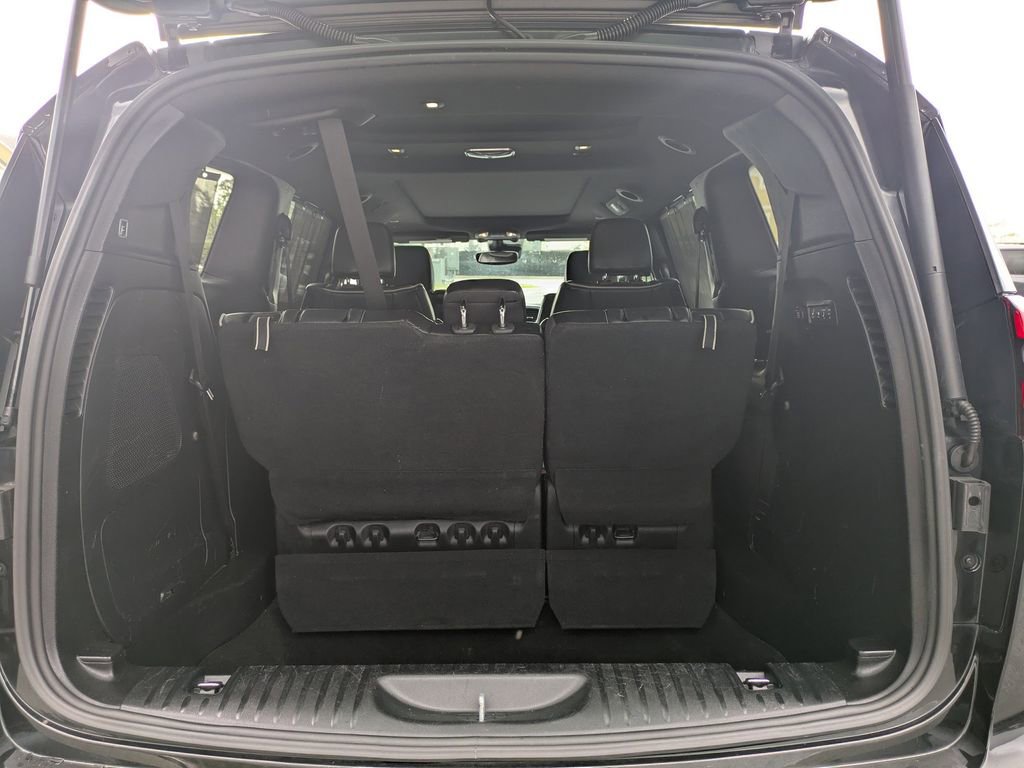 Used 2021 Chrysler Pacifica Limited w/ Uconnect Theater Family Group image 13