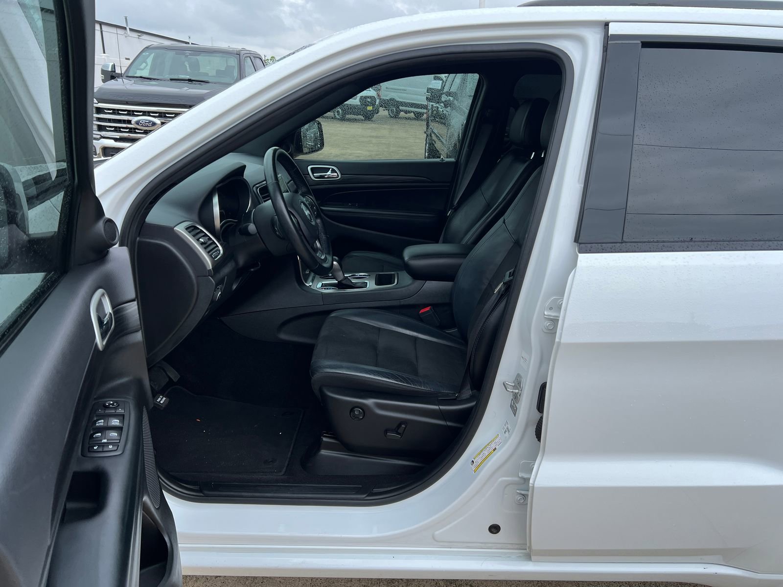 Used 2021 Jeep Grand Cherokee Laredo X RWD image 16