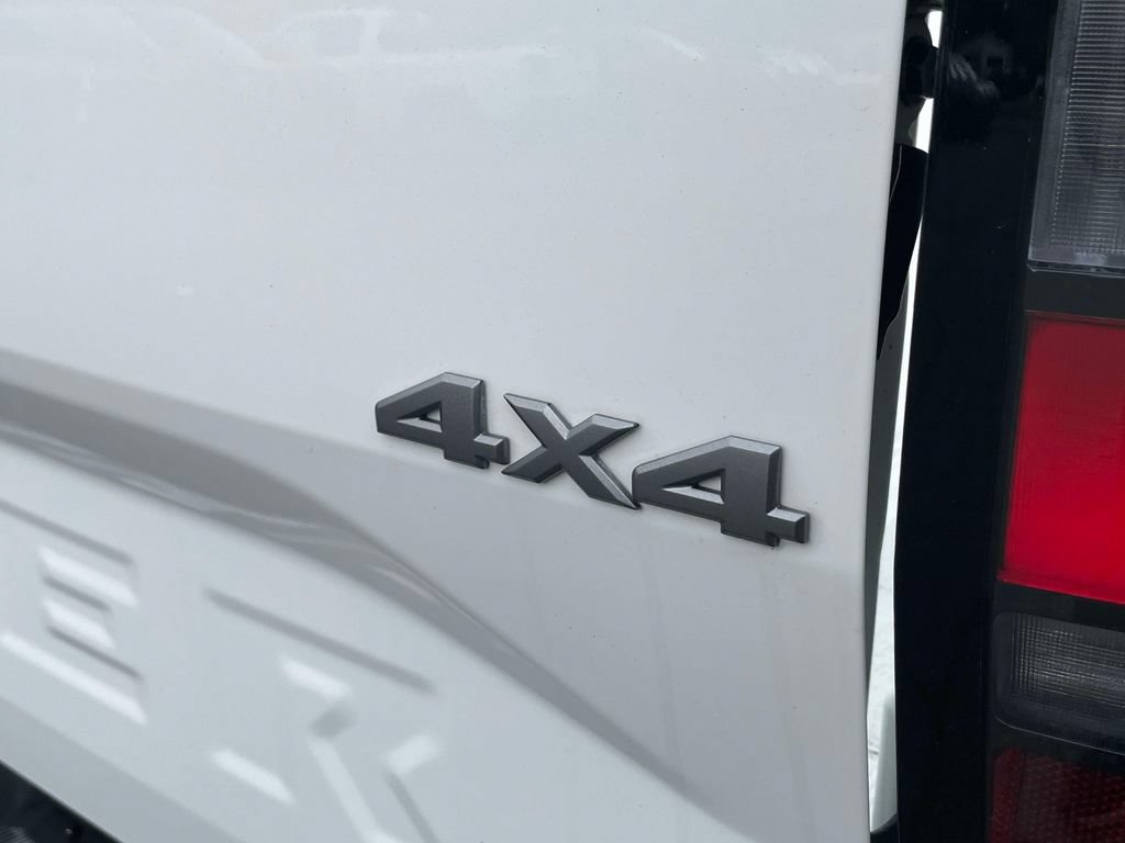 Used 2024 Nissan Frontier S w/ Technology Package AWD/4WD image 9