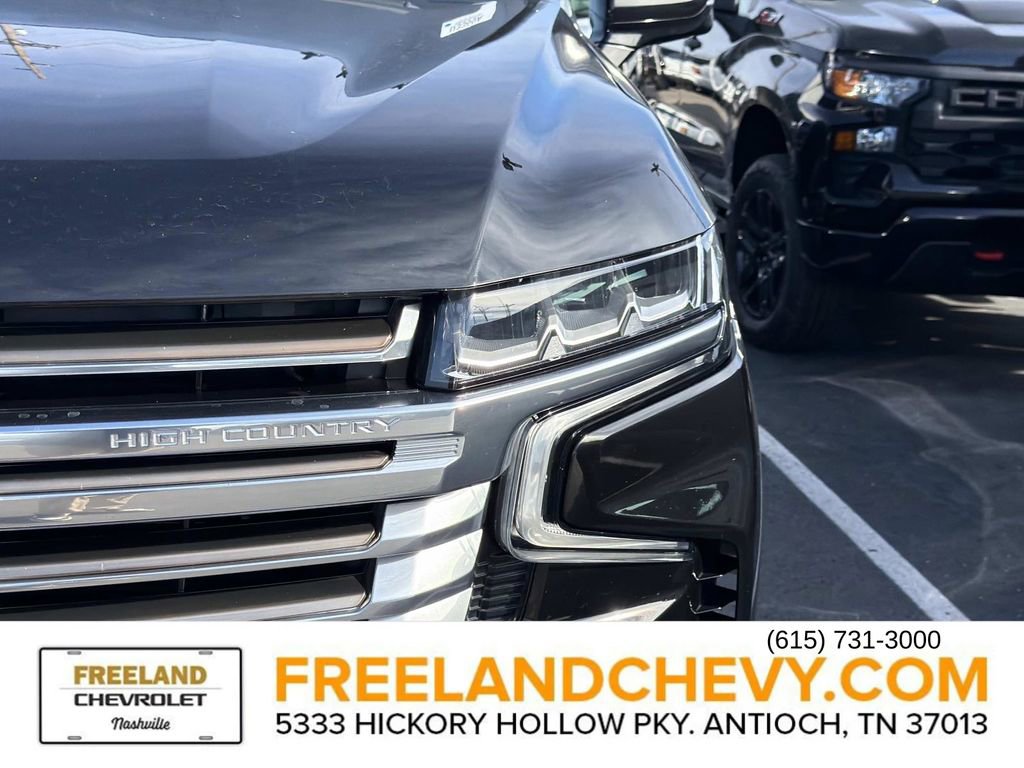 Used 2024 Chevrolet Suburban High Country w/ Advanced Technology Package image 6