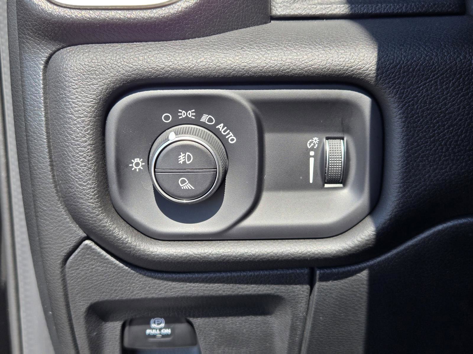 Certified 2024 RAM 1500 Big Horn RWD image 19