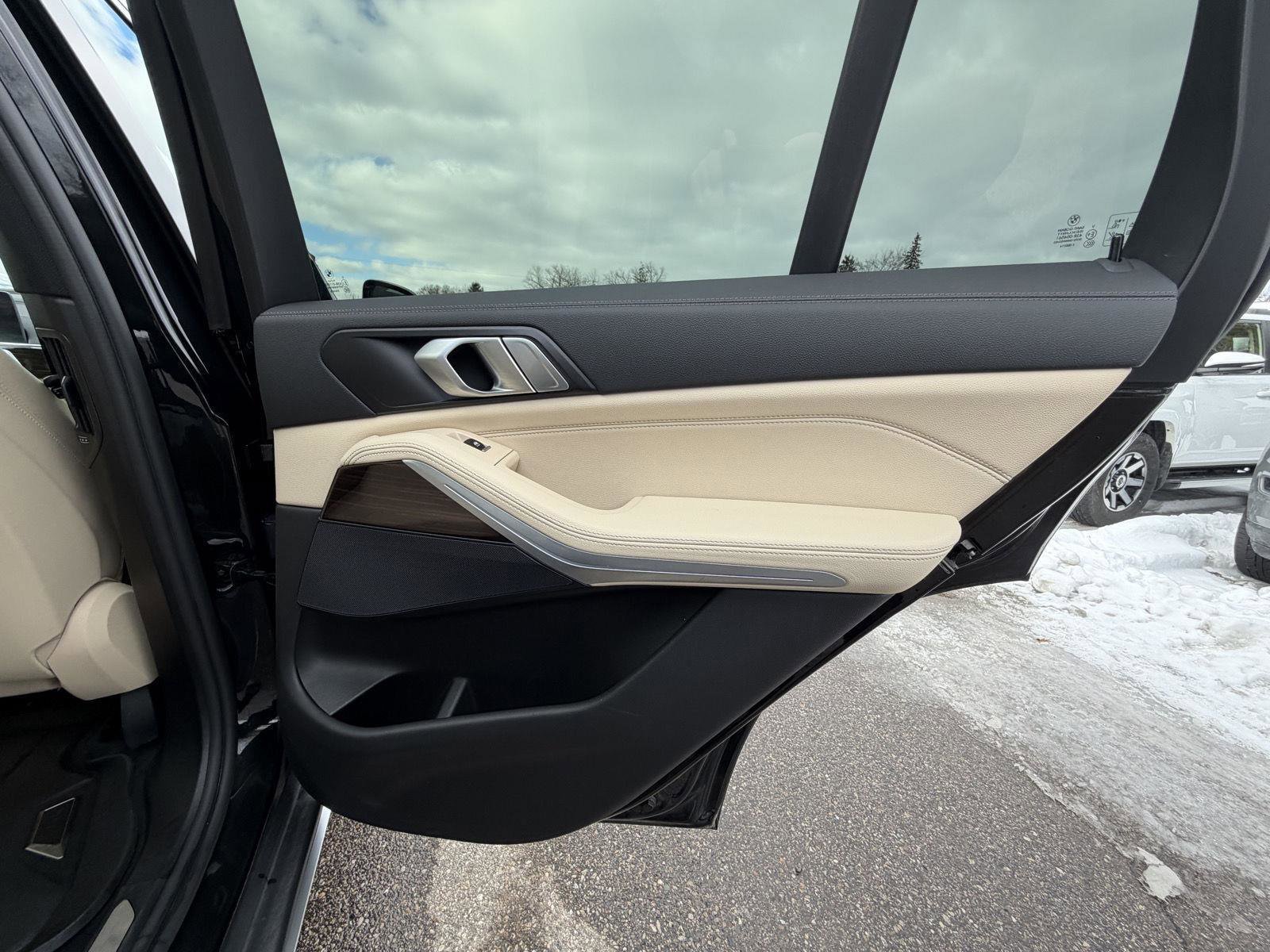 Used 2021 BMW X5 xDrive40i w/ Convenience Package 3 image 26