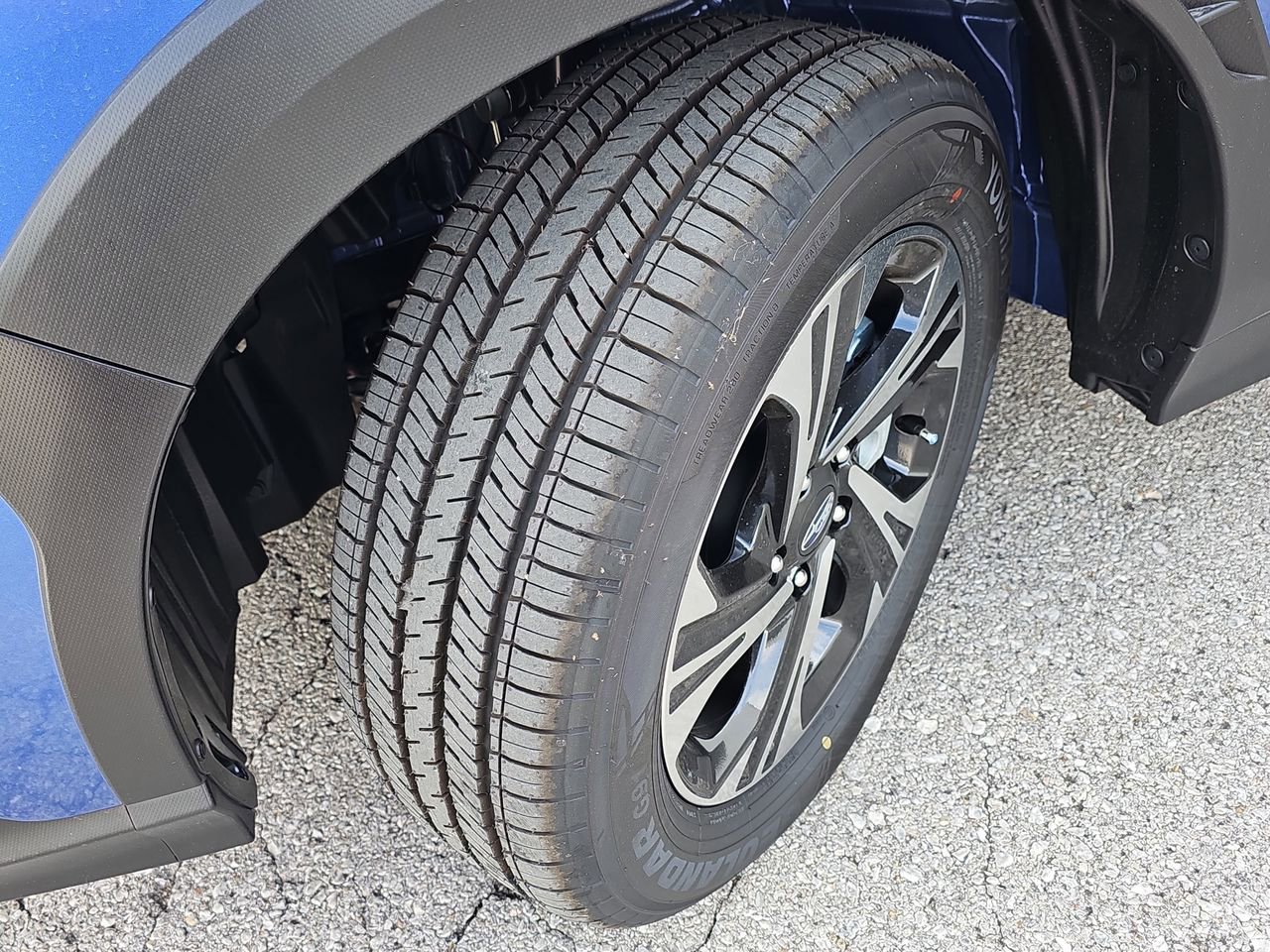 Certified 2025 Subaru Crosstrek 2.0i Premium image 37