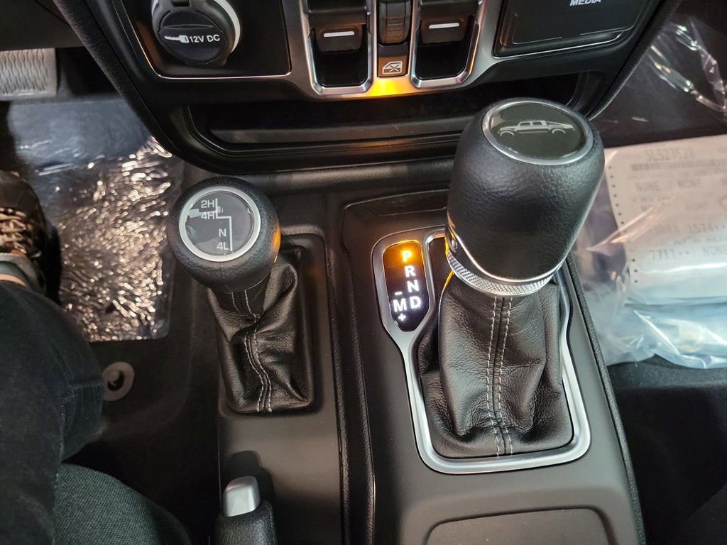 New 2025 Jeep Gladiator Sport image 27