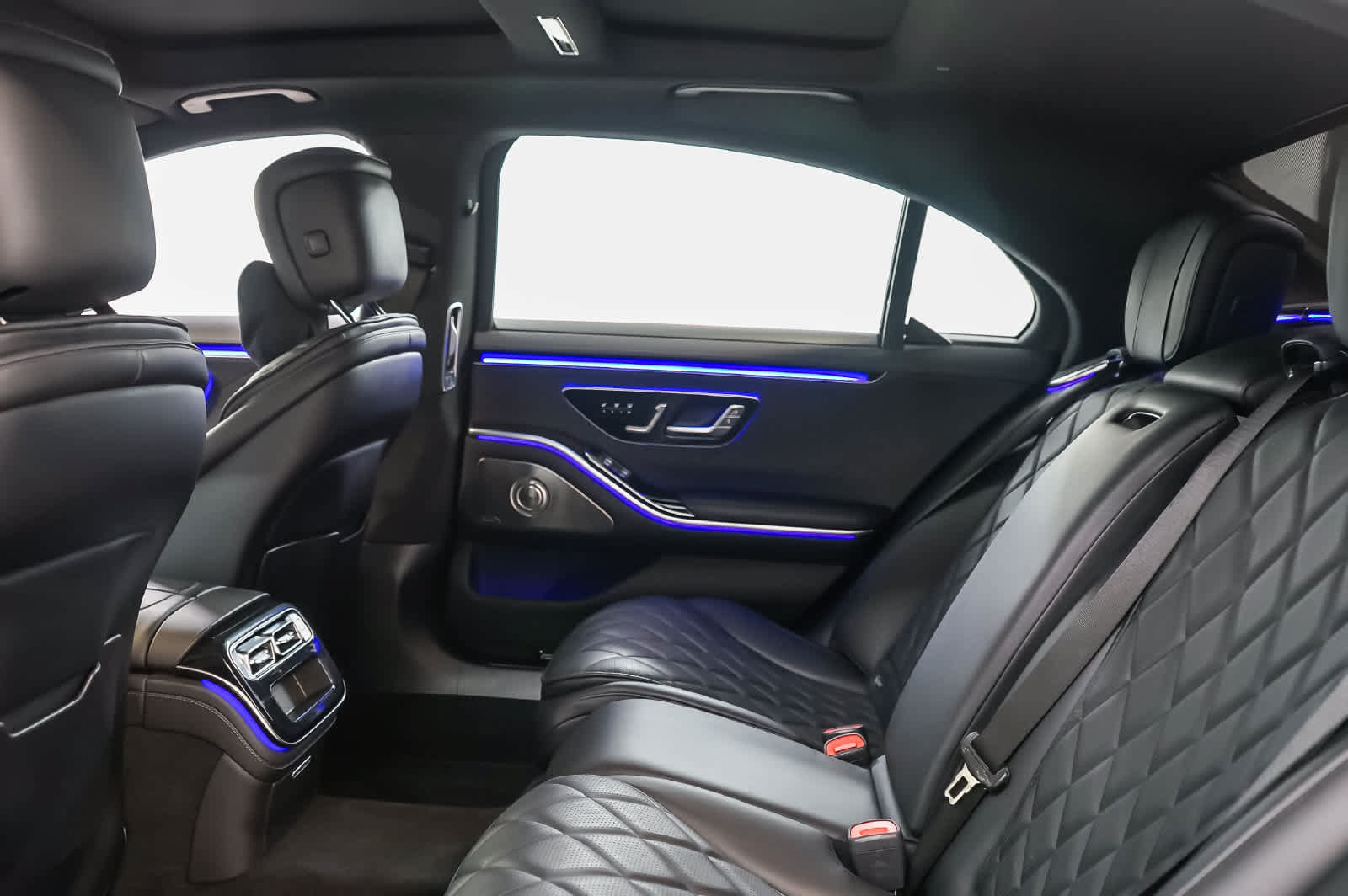 Used 2025 Mercedes-Benz S 580 4MATIC Sedan image 24