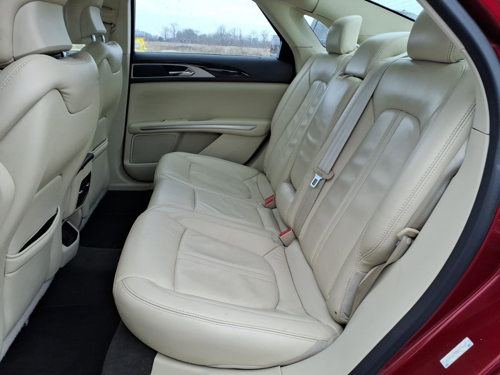 Used 2013 Lincoln MKZ FWD image 11