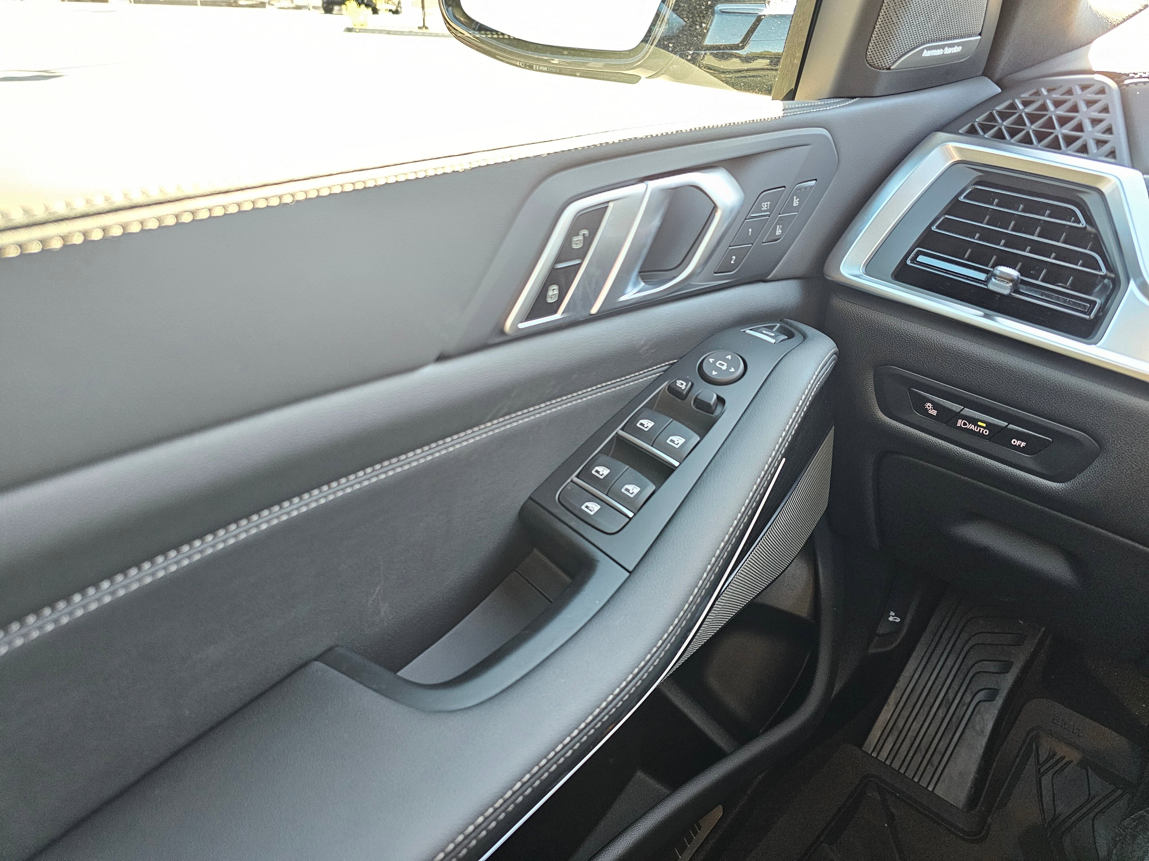 New 2026 BMW X5 xDrive40i w/ Executive Package image 61