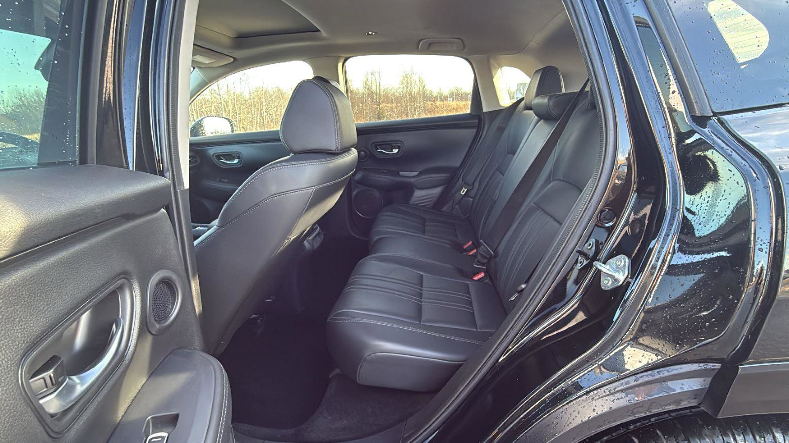 Used 2025 Honda HR-V EX-L image 24