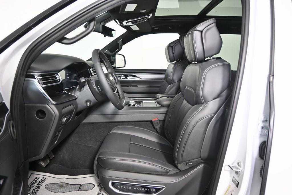 New 2026 Jeep Grand Wagoneer Summit w/ Premium Group III image 23