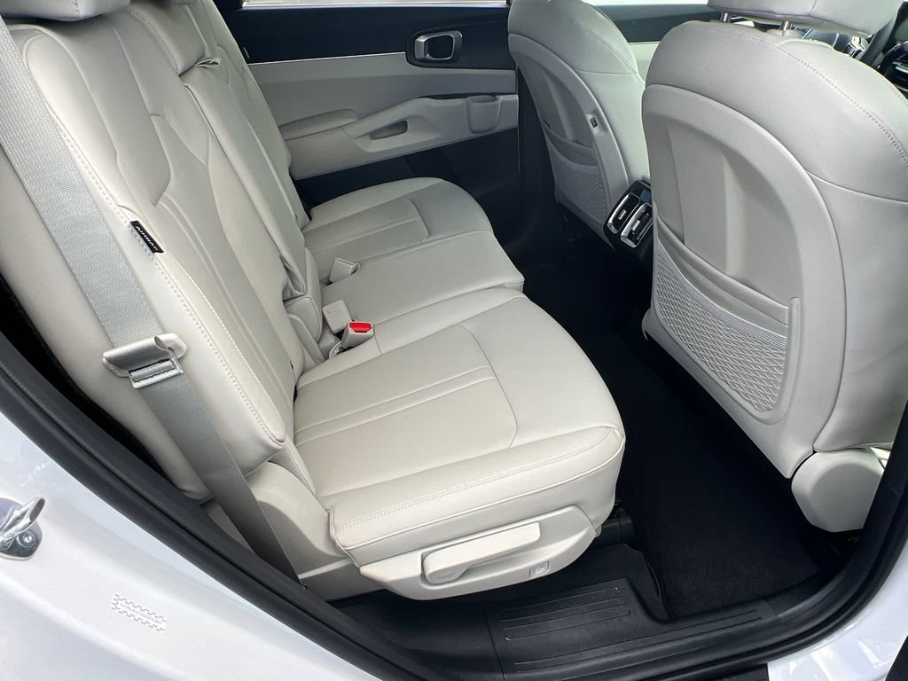 New 2025 Kia Sorento S w/ Panoramic Sunroof Package FWD image 15
