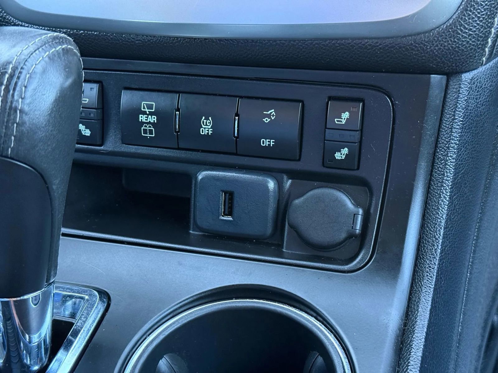 Used 2016 GMC Acadia SLE image 34