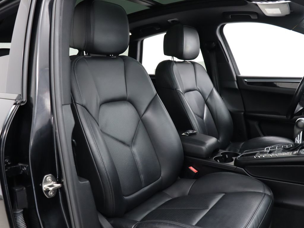 Used 2017 Porsche Macan image 23