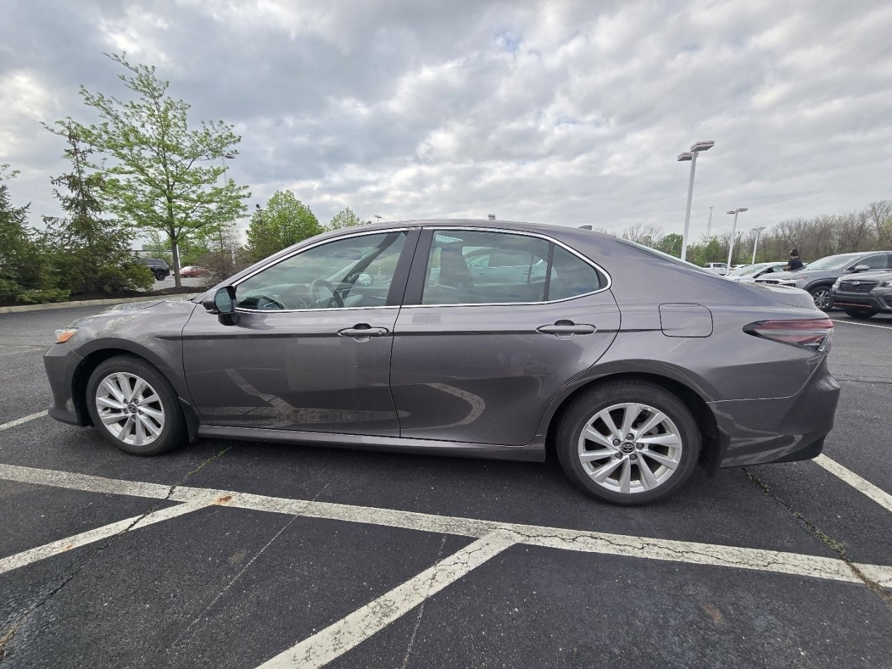 Used 2023 Toyota Camry LE w/ Convenience Package image 4