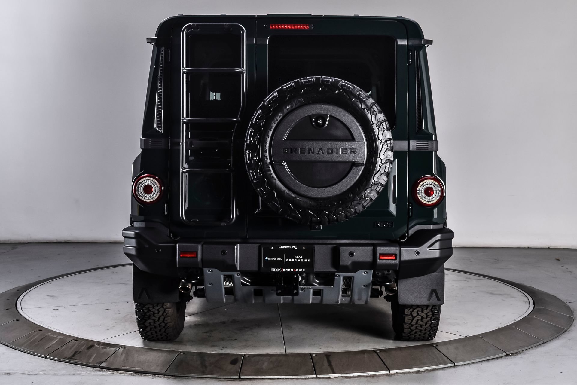 Used 2024 INEOS Grenadier Station Wagon AWD/4WD image 5