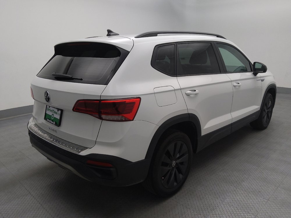 Used 2024 Volkswagen Taos S w/ MDO Package FWD image 9