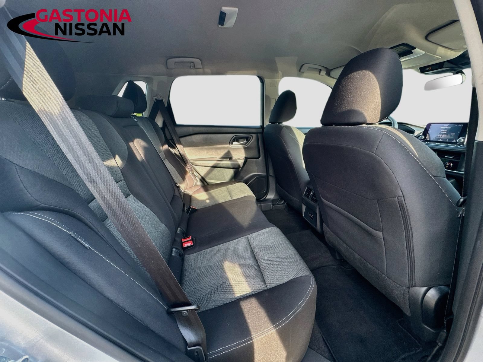 Used 2024 Nissan Rogue SV AWD/4WD image 35